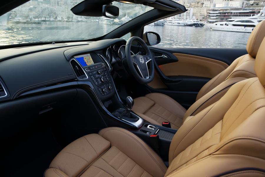  Vauxhall Cascada 2013 года  (фото 18 из 73)